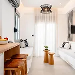 Elvirtus Apartment *