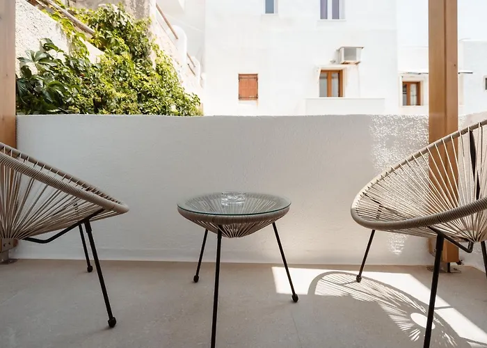 Elvirtus * Naxos City